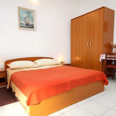 Apartments By The Sea Ubli, Lastovo - 8354 Uble Rum bild