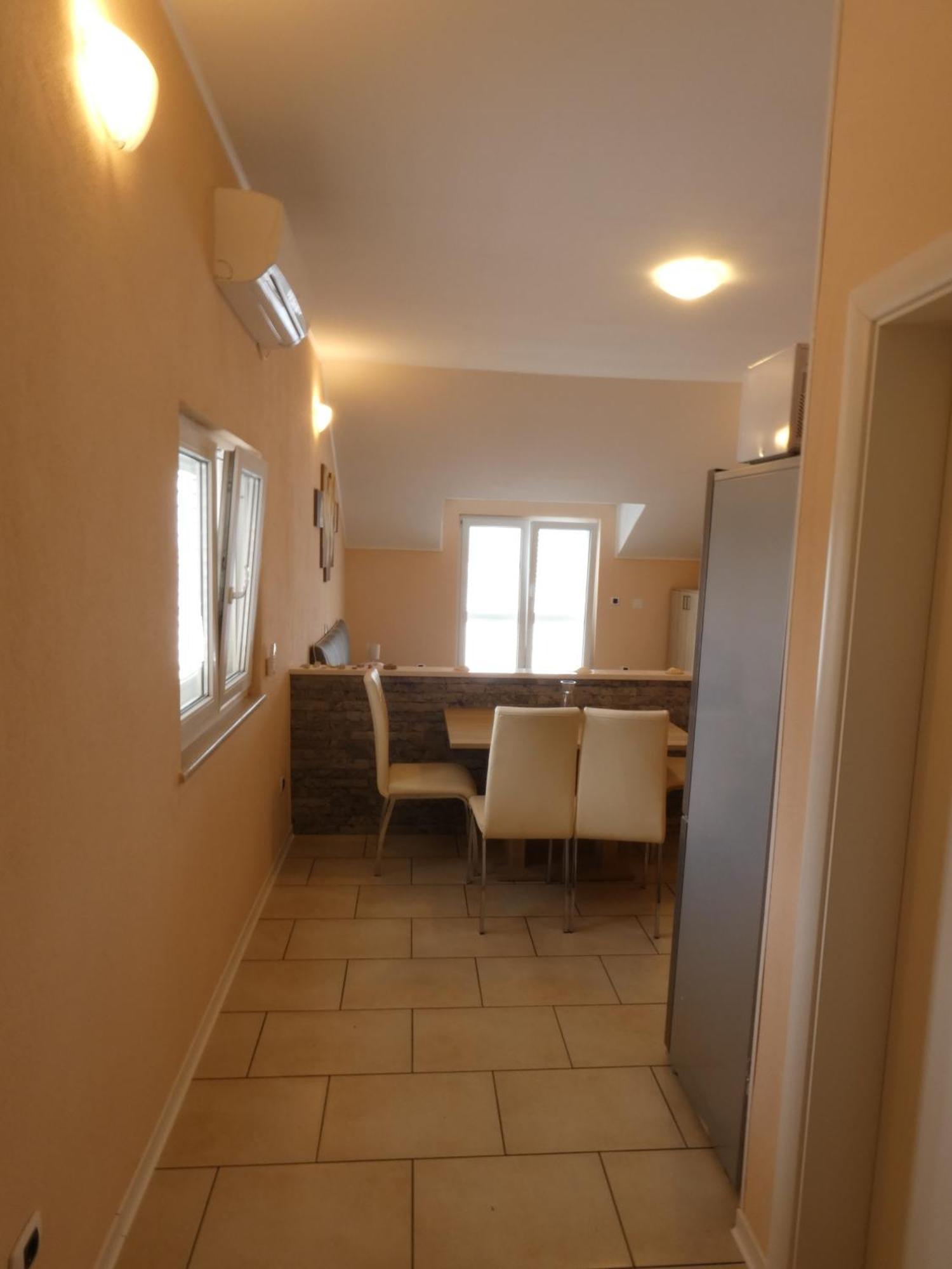 Apartments By The Sea Ubli, Lastovo - 8354 Uble Rum bild